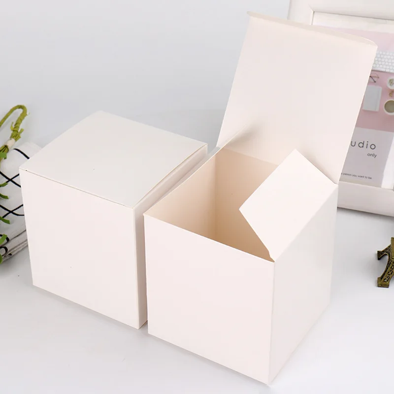 Event Party Box - 100 sztuk 5x5x5/6x6x6/7x7x7/8x8x8cm puste białe kartonowe